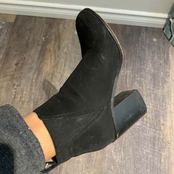 Booties - Picture 3 of 4